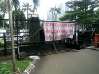 Puluhan Mahasiswa Ternate Tuntut Dirjen Dikti Untuk Memberikan Izin Sekolah Maritim di Maluku