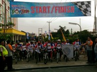 Ratusan Peserta Meriahkan Color Fun Bike AMIK BSI Bogor