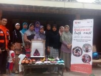 Tumbuhkan Potensi Pengrajin Sepatu Rajut Asal Sidomulyo