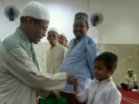 DKM Mushola Attabiin Beri Bantuan Pada Kaum Duafa
