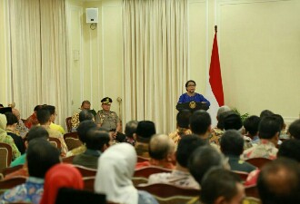 9 Menteri, 22 Gubernur, Dan 159 Bupati Raih APE 2018