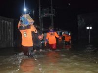 PKS Dirikan Enam Posko Bencana Banjir Kota Makassar