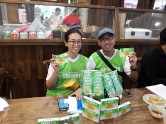 Kampanye Pola Hidup Sehat Melalui ”Senam Sehat Scrubber”
