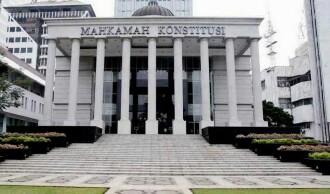 Tim Kuasa Hukum Prabowo-Sandi Bawa Bukti Mengejutkan ke MK