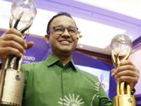 Gubernur Anies Baswedan Raih Penghargaan Bhumandala Award 2020