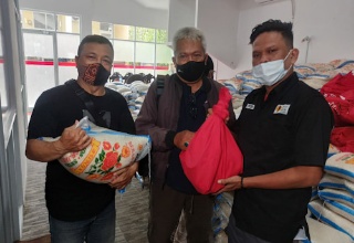 YPJI Sukses Bagikan 5300 Sembako untuk Jurnalis dan Masyarakat Terdampak Covid-19