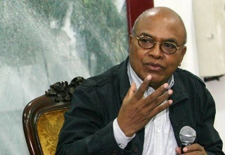 Koordinator Tim Pembela Demokrasi Indonesia (TPDI) dan Praktisi Hukum Nasional Asal NTT / Advokat Petrus Selestinus