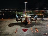 Menikmati Makan Malam Romantis di Swiss-Belresort Dago Heritage