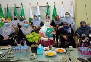 Sambangi Kantor MUI, Fahira Idris Berikan Apresiasi Kepada Ustadz dan Ustadzah di DKI Jakarta
