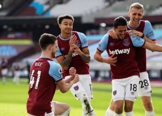 Hasil Liga Inggris: Manchester United Bangkit, Tottenham Tumbang