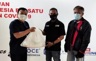 YPJI Salurkan 100 Paket Sembako kepada Jurnalis