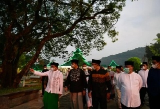 Subuh Berjamaah, Kang Emil – Anies Bicara Pertanian dan Pangan