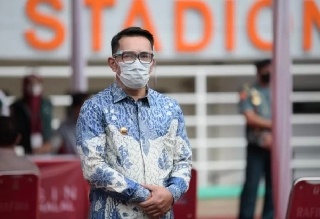 Satgas COVID-19 Jabar Minta Maaf atas Kerumunan Vaksinasi Massal di Stadion GBLA
