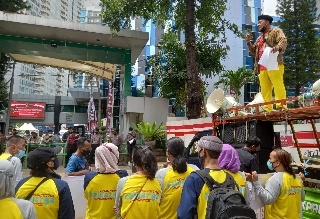 Gelar Aksi Demo, Puluhan Perempuan KKH Minta Menkumham Yasonna Laoly Tahan Askara Harsono