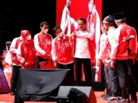 Relawan Muda Tim 7, Satu Sikap 2024 Bersama Jokowi
