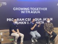 AQUA Japan Bantu Renovasi Perpustakaan SMKN 1 Budi Utomo Jakarta