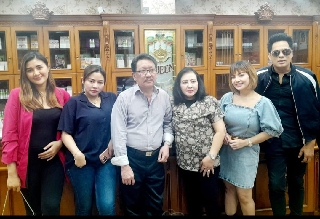 Joe Richard Bareng Artis Cantik Irma Darmawangsa Lakukan Perawatan dan Operasi di Klinik Bedah Plastik Queen Sunter