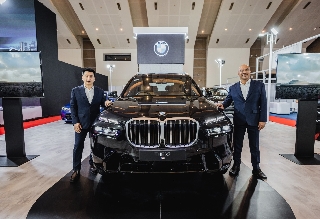 BMW Astra Hadirkan Rangkaian Kendaraan BMW Terbaru dan Penawaran Terbaik di IIMS 2023