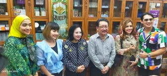 Klinik Bedah Plastik Queen Gandeng Pelanggan Setia Gelar Santunan Anak Yatim