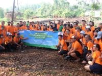 FIFGROUP Ajak Karyawan Peduli Pesisir dan Pantai