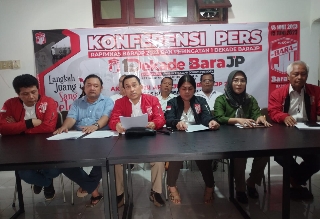 Jonson Karo Karo, Feber Suhendra, David Pajung, Vivi Evilia, Dini Sutiasih, Calvin Lambe, Manampin dan Arif.
