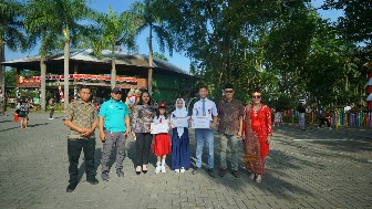 Royal Safari Garden Menggelar Upacara Bendera Hut RI ke-78