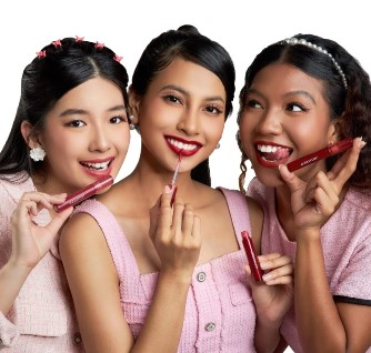 Azarine Luncurkan Velvety Lippie Cream Kolaborasi dengan Red Velvet