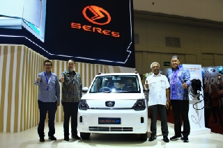 Debut di GIIAS 2023, Konsumen Bisa Membeli Seres E1 dengan Harga Mulai dari Rp189 Jutaan