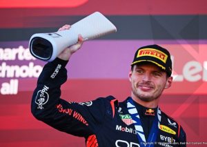 Verstappen Menangi F1 Jepang, Red Bull Juara Konstruktor