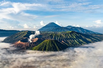Enam Destinasi Keren di Indonesia untuk Liburan yang Menyejukkan versi Agoda