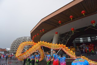 Rayakan Tahun Baru Imlek 2024, Royal Safari Garden Gelar Atraksi Barongsai