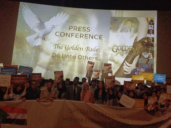 Dubes Sudan Dikerumuni Penonton Film Golden Rule