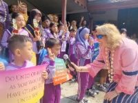 Princess Dr. Cheryl Halpern Reminds Surakarta Students Regarding Pancasila