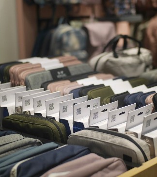 Herschel Supply & Co Buka Outlet Keempatnya di Plaza Senayan