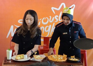 Kamu Harus Coba! Inovasi Menu Terbaru dan Terberani Pizza Hut dan Durian Musangking, Seriously?