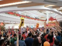Pusat Perbelanjaan Terbesar Mall Centre Point Medan Hadirkan Atraksi Barongsai Tonggak