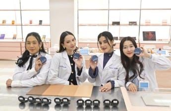 Menjelajahi Inovasi Teknologi Skintific KOL Indonesia Saksikan Inovasi di Laboratorium R&D Korea