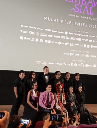 Gala Premiere Film Perempuan Pembawa Sial: Malam Mistis Bertabur Budaya yang Mencekam