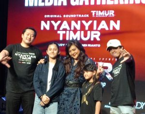 Audy Item Persembahkan ‘Nyanyian Timur’ untuk Film ‘Timur’
