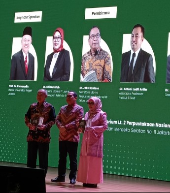Mengunyah Buku di Tengah Arus Digital: Dr. Joko Nugroho Tegaskan Buku sebagai Fondasi Peradaban