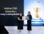 Krisva Angnieszca, Public Relations Lead realme Indonesia (kiri) menerima sertifikat untuk realme C100 sebagai Global No.1 Long-Lasting Battery dari Wang Na, Chief Editor & Business Director of AnTuTu (kanan)