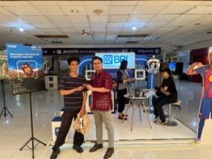 Incar Nasabah Pecinta Bola, BRI Cabang Kebayoran Baru Luncurkan Kartu Debit Bertema Barcelona