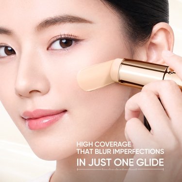SKINTIFIC Rilis Cover Smooth Blurring Foundation Stick, Makeup Flawless dalam Sekali Usap